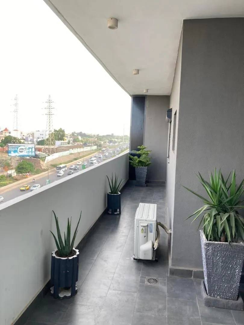 Luxurious Apt With Rooftop Pool Dakar Senegal