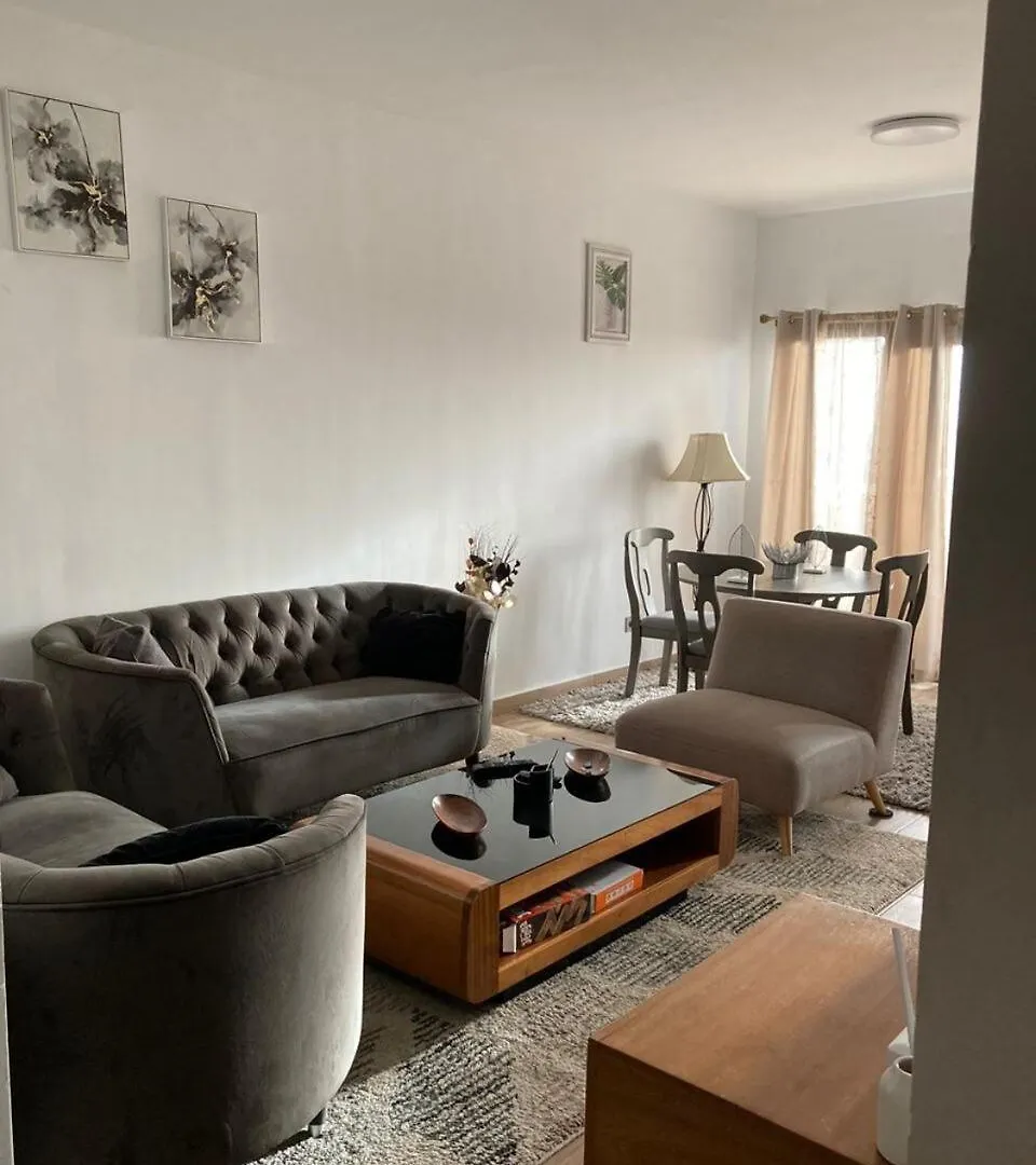 Luxurious Apt With Rooftop Pool Dakar