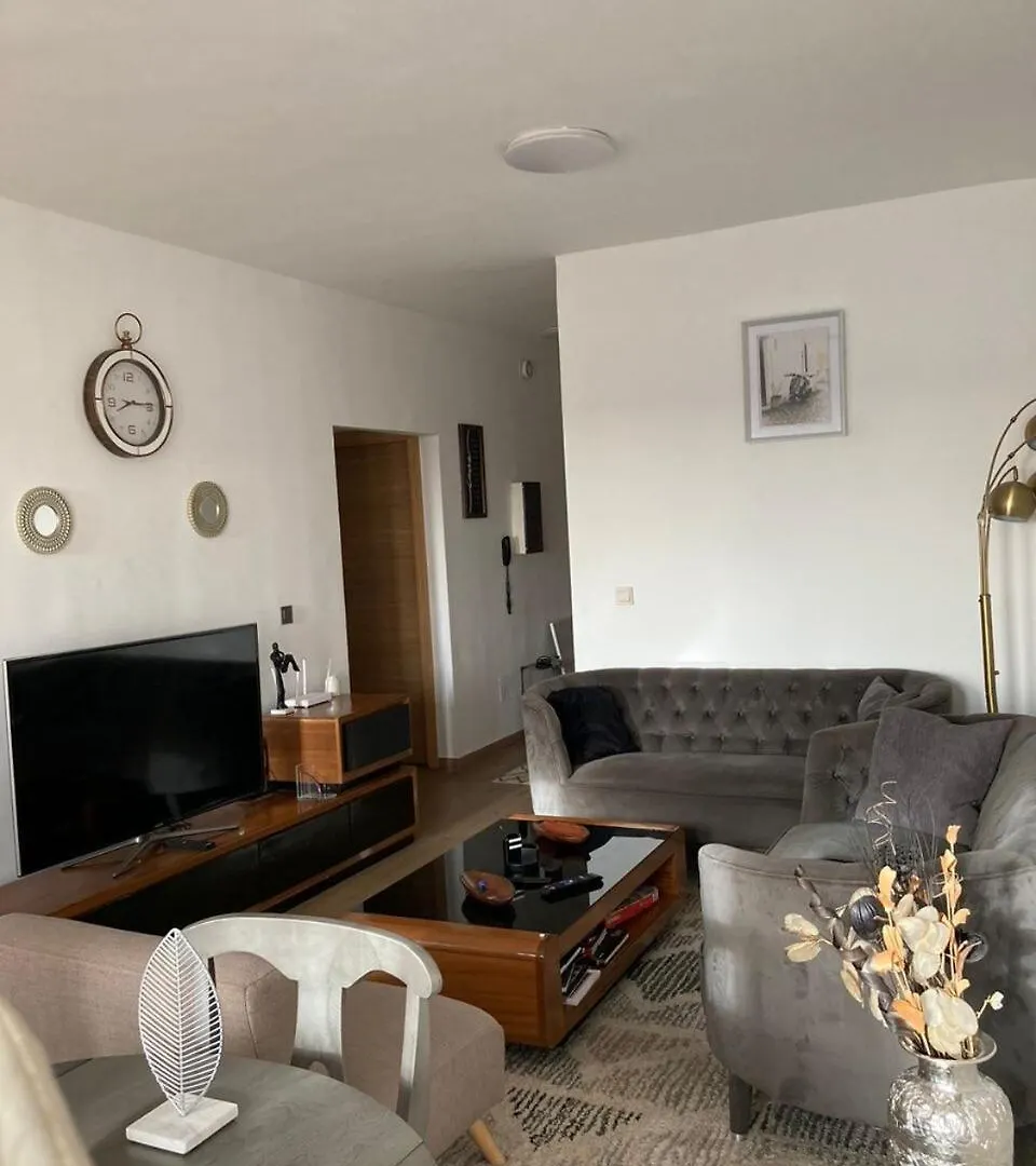 Luxurious Apt With Rooftop Pool Dakar